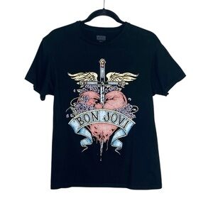 Bon Jovi Heart Dagger 100% Cotton Graphic Print Band Tee in black size Small
